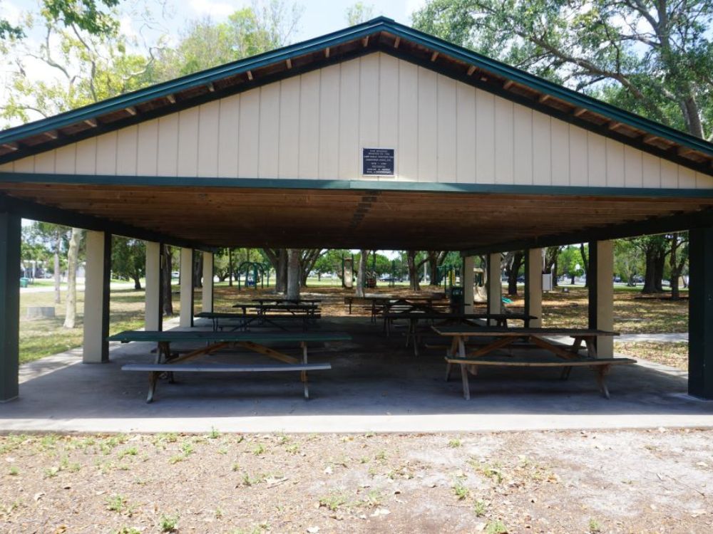 Veterans Park - picnic shelter